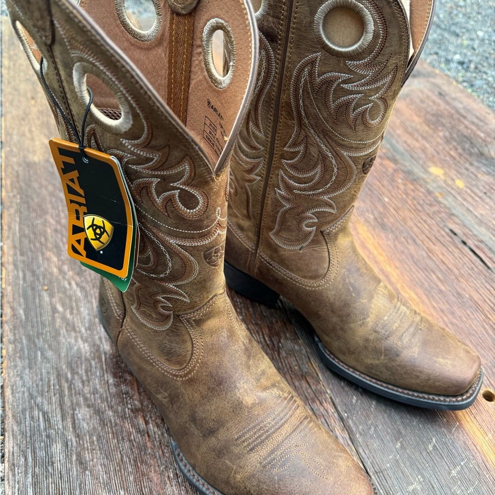 Ariat Sport Square Toe Boots 10D NIB